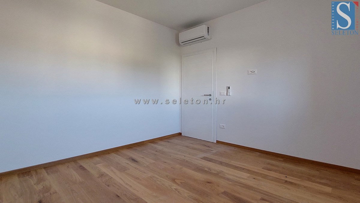 Poreč-Parenzo - dintorni, nuovo appartamento di 72 m2, 2 camere da letto, 2 posti auto