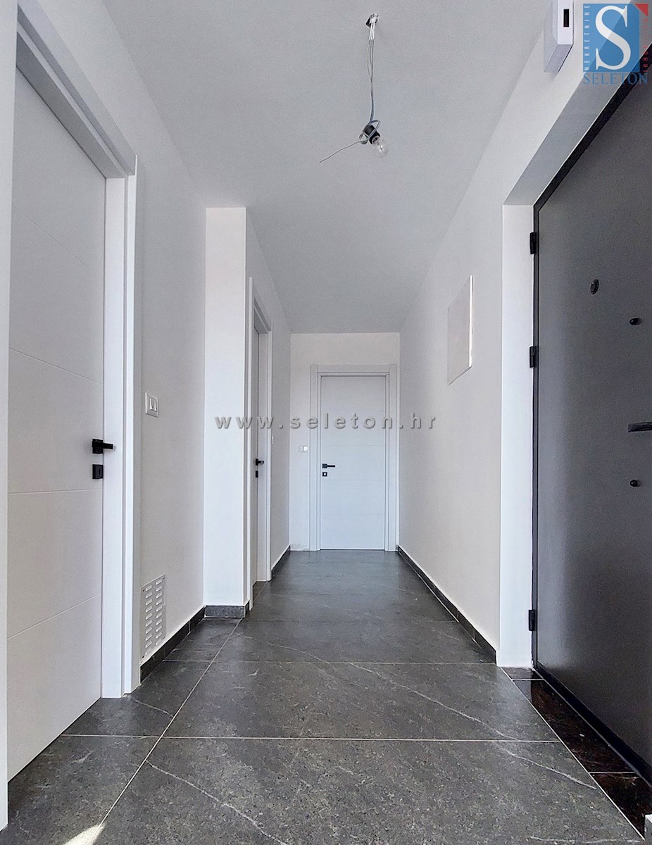 Poreč - dintorni, nuovo appartamento di 66 m2, 2 terrazze