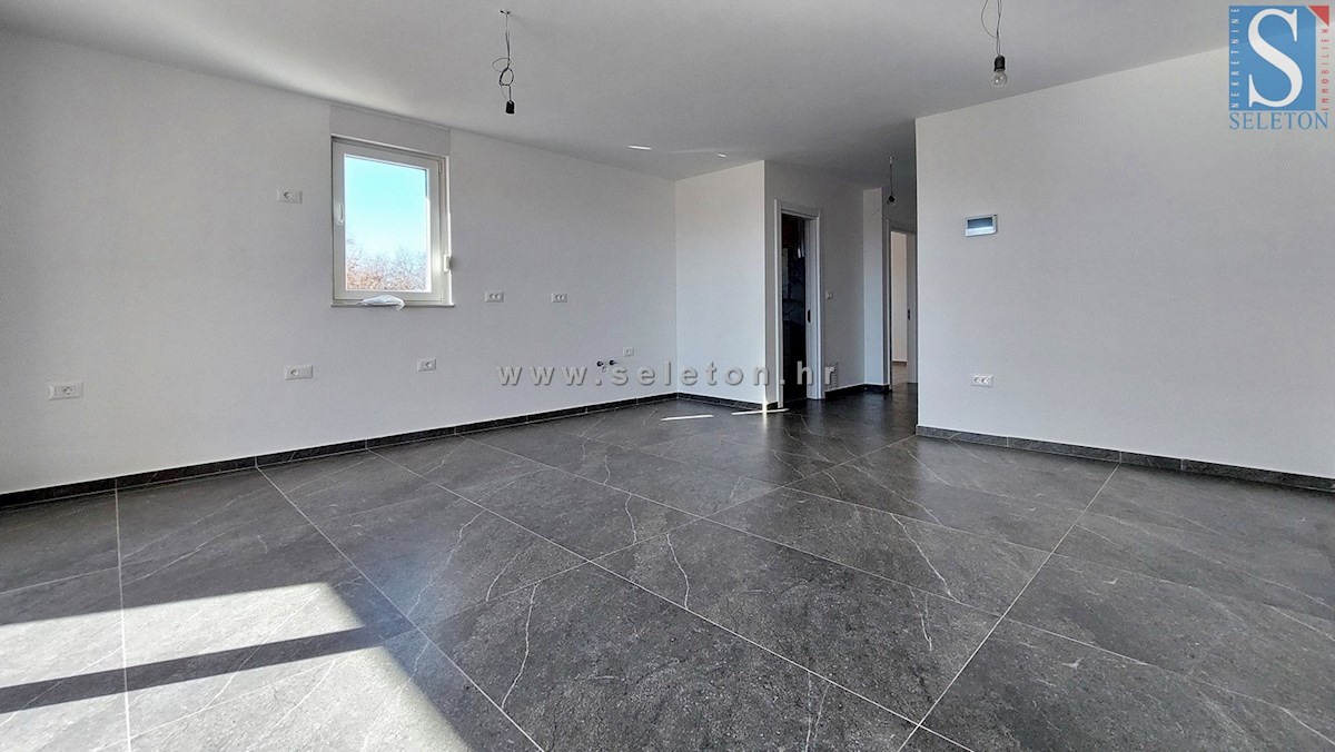 Poreč - dintorni, nuovo appartamento di 66 m2, 2 terrazze