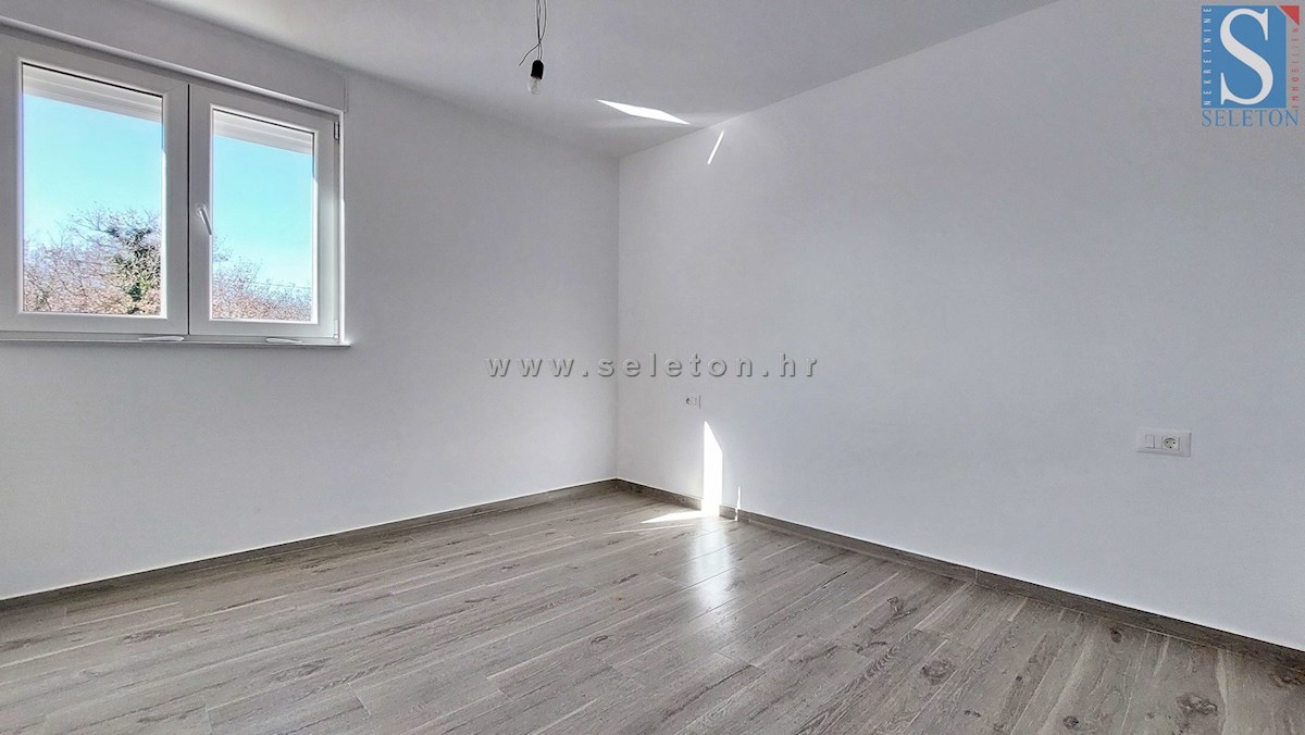 Poreč - dintorni, nuovo appartamento di 66 m2, 2 terrazze