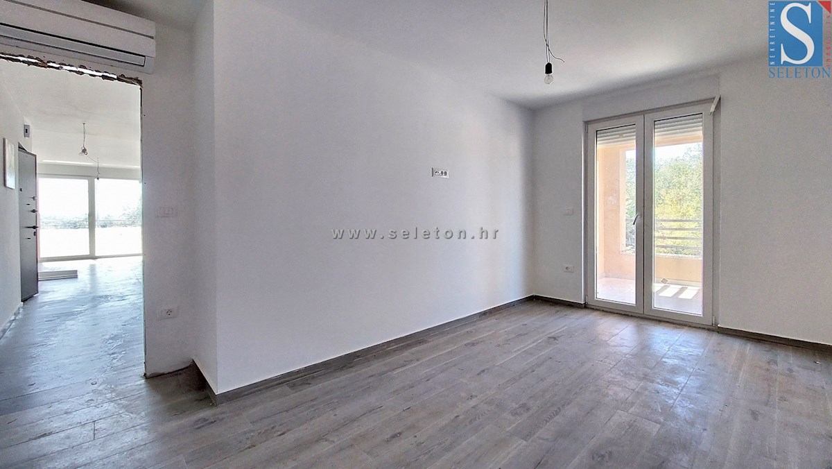 Poreč - dintorni, nuovo appartamento di 66 m2, 2 terrazze