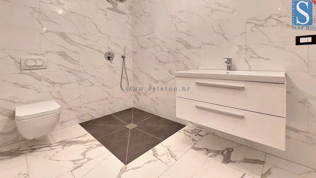 Poreč-Parenzo, nuovo appartamento di 65 m2 nelle vicinanze