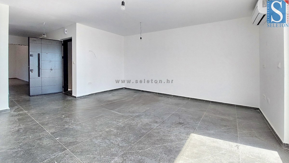 Poreč - dintorni, nuovo appartamento di 66 m2, 2 terrazze