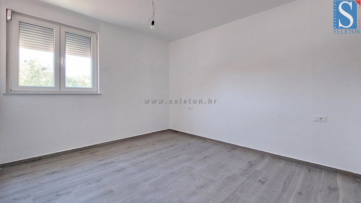 Poreč - dintorni, nuovo appartamento di 66 m2, 2 terrazze