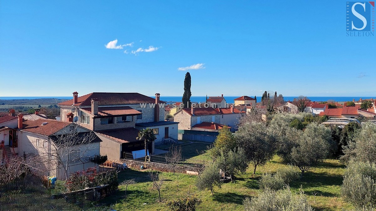 Istria, Poreč, nuovo appartamento di 67 m2 con vista mare, ASCENSORE, 2 posti auto