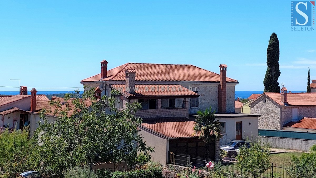 Istria, Poreč, nuovo appartamento di 67 m2 con vista mare, ASCENSORE, 2 posti auto