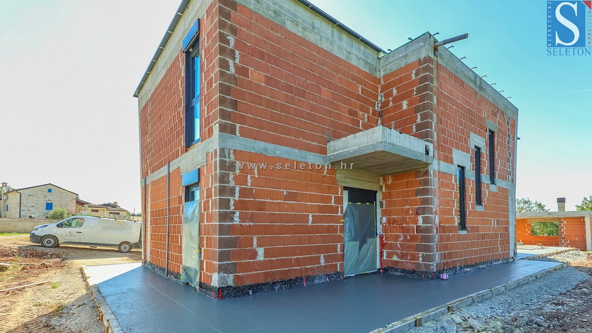 Moderna casa indipendente di 243 m2 con piscina di 36 m2 nelle vicinanze di Poreč-Parenzo - in costruzione