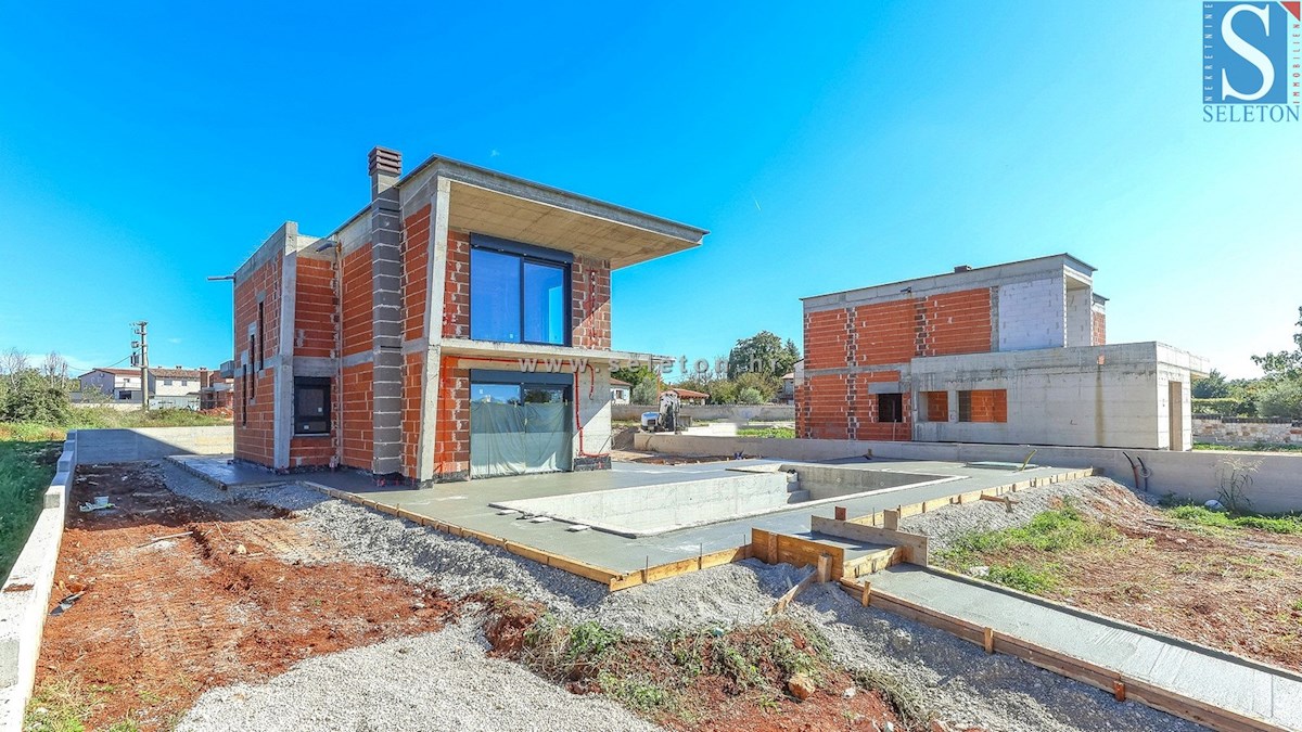 Moderna casa indipendente di 243 m2 con piscina di 36 m2 nelle vicinanze di Poreč-Parenzo - in costruzione