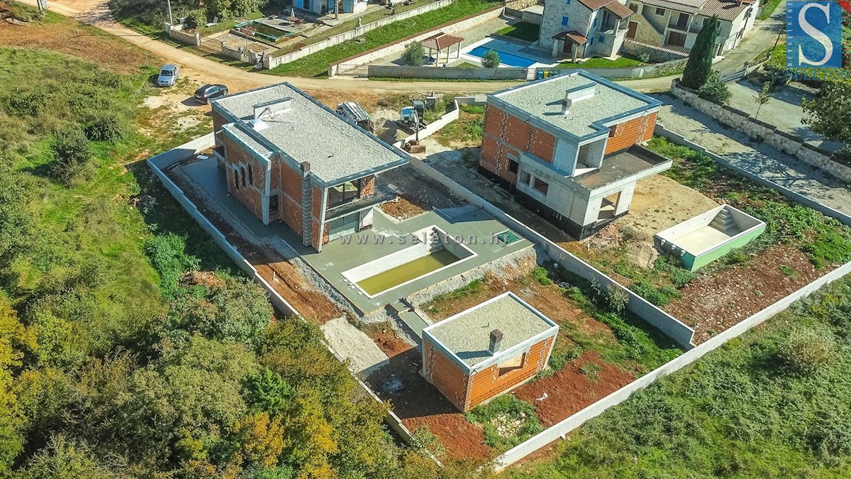 Moderna casa indipendente di 243 m2 con piscina di 36 m2 nelle vicinanze di Poreč-Parenzo - in costruzione