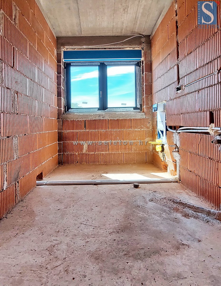 Casa indipendente di 169 m2 con piscina in costruzione