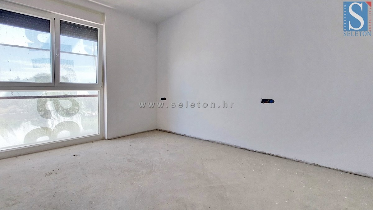 Nuovo appartamento di 67 m2 con vista mare, ASCENSORE, 2 posti auto