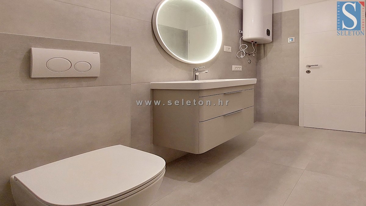 Nuovo appartamento di 67 m2 con vista mare, ASCENSORE, 2 posti auto