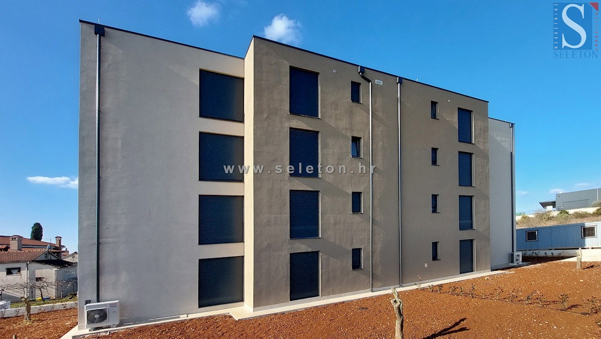 Nuovo appartamento di 67 m2 con vista mare, ASCENSORE, 2 posti auto