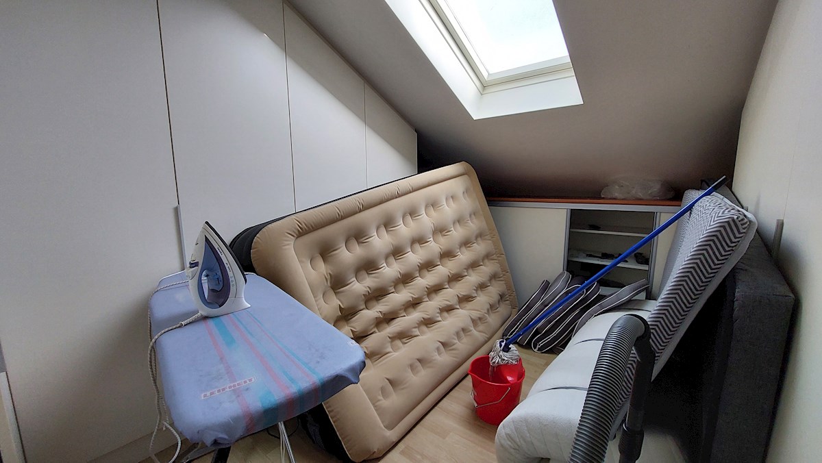 Poreč-Parenzo, appartamento di 127 m2 in vendita con vista mare, a 500 m dal mare