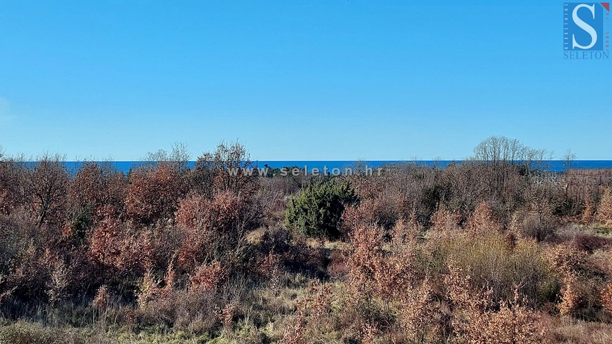 Istria, Poreč-Parenzo, nuovo appartamento di 161 m2, 2° piano, vista mare, a circa 800 m dal mare (in linea d'aria)