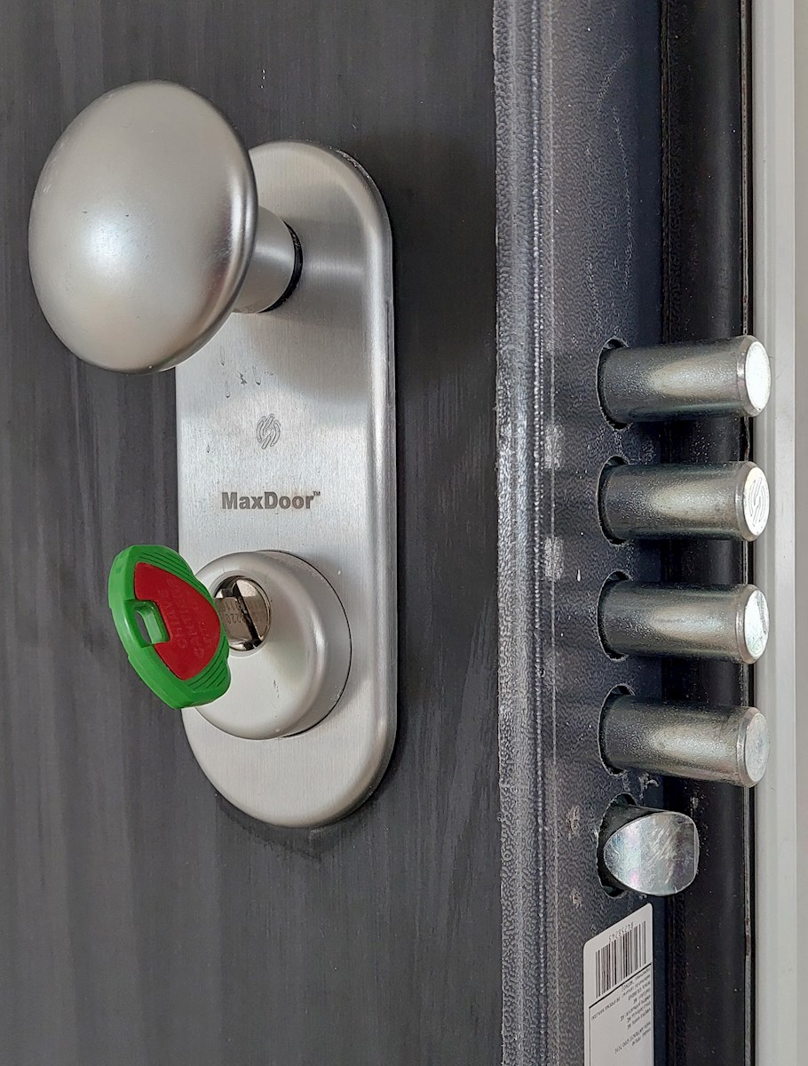 Istria, Poreč-Parenzo, nuovo appartamento di 95 m2 con giardino privato di 115 m2, a circa 800 m dal mare (in linea d'aria)