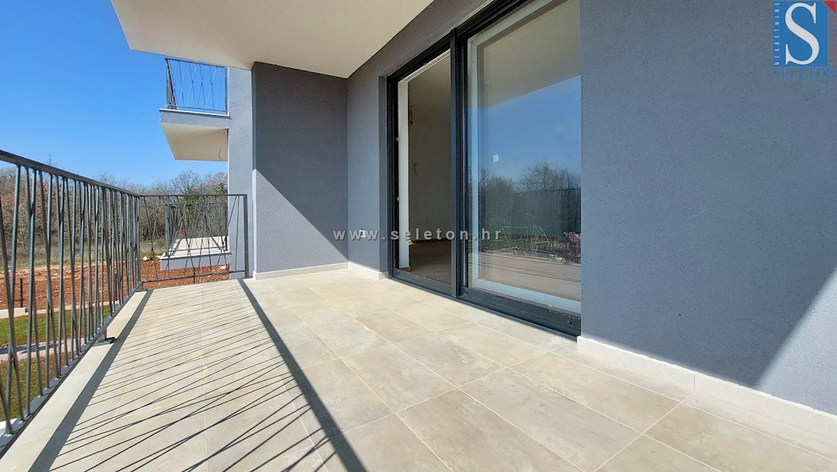Nuovo appartamento di 64 m2 nelle vicinanze di Poreč-Parenzo, 1° piano