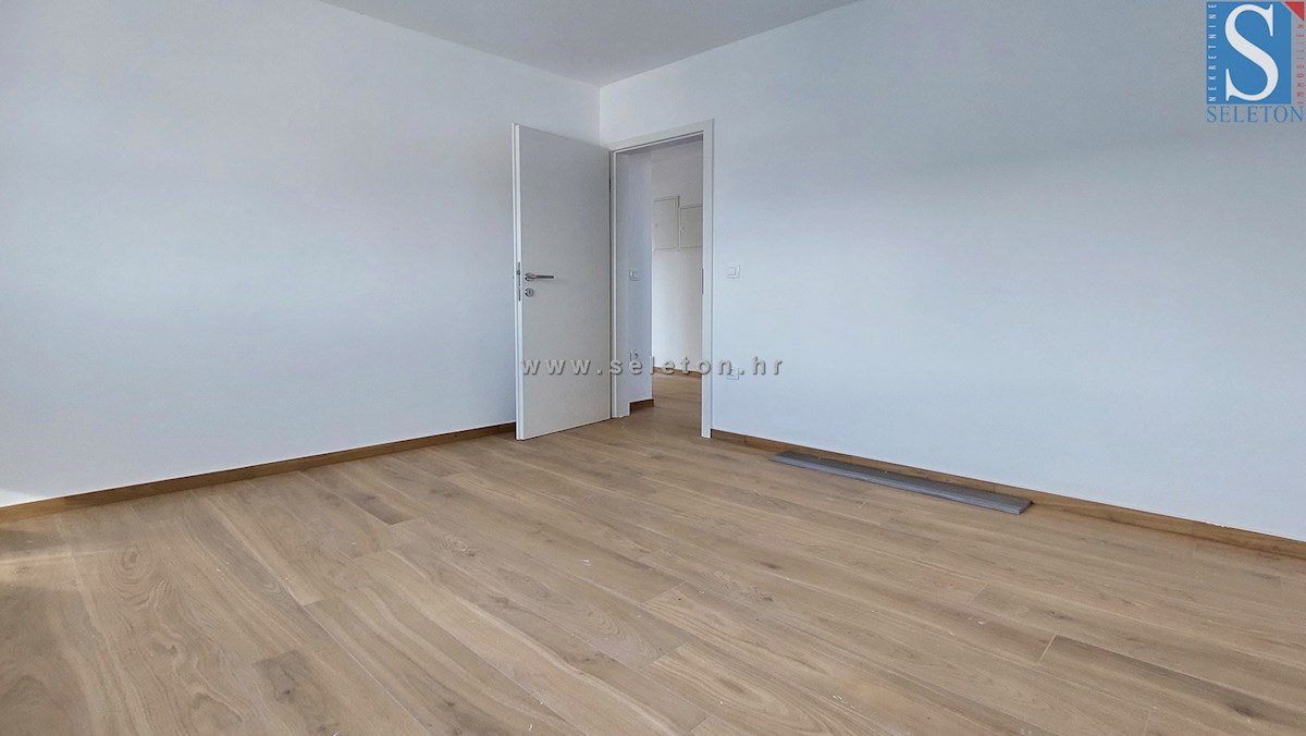 Nuovo appartamento di 64 m2 nelle vicinanze di Poreč-Parenzo, 1° piano