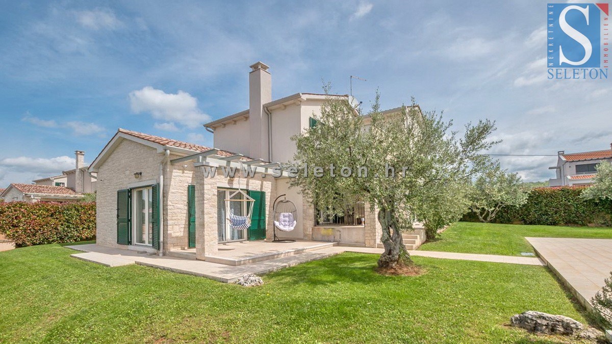 Poreč-Parenzo - dintorni, casa indipendente di 130 m2 con piscina