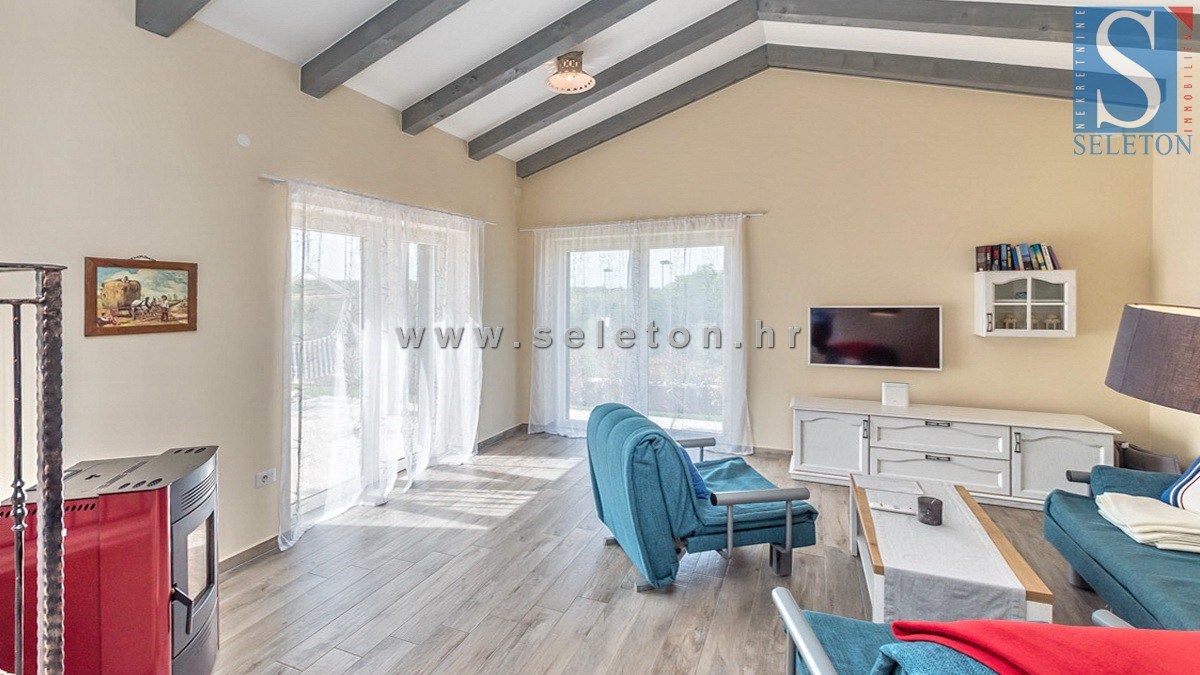 Poreč-Parenzo - dintorni, casa indipendente di 130 m2 con piscina