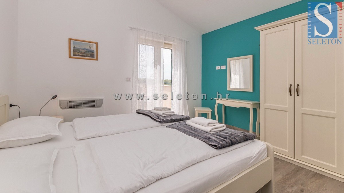 Poreč-Parenzo - dintorni, casa indipendente di 130 m2 con piscina