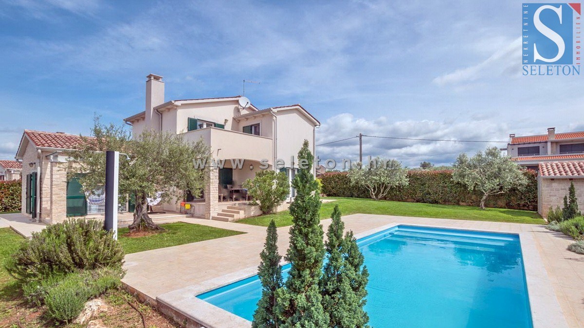 Poreč-Parenzo - dintorni, casa indipendente di 130 m2 con piscina