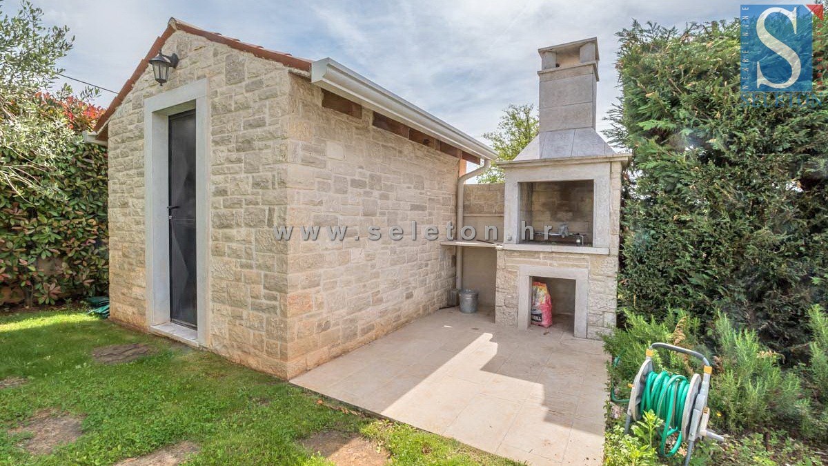 Poreč-Parenzo - dintorni, casa indipendente di 130 m2 con piscina