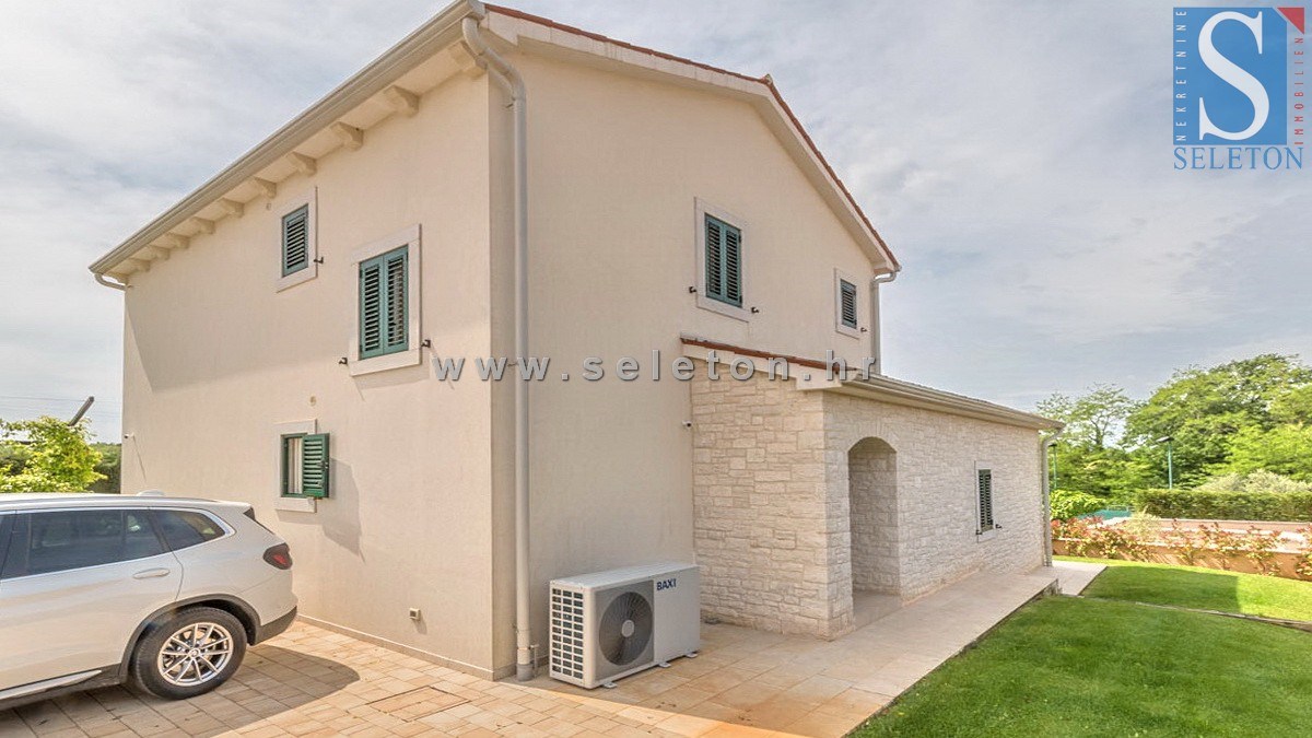 Poreč-Parenzo - dintorni, casa indipendente di 130 m2 con piscina