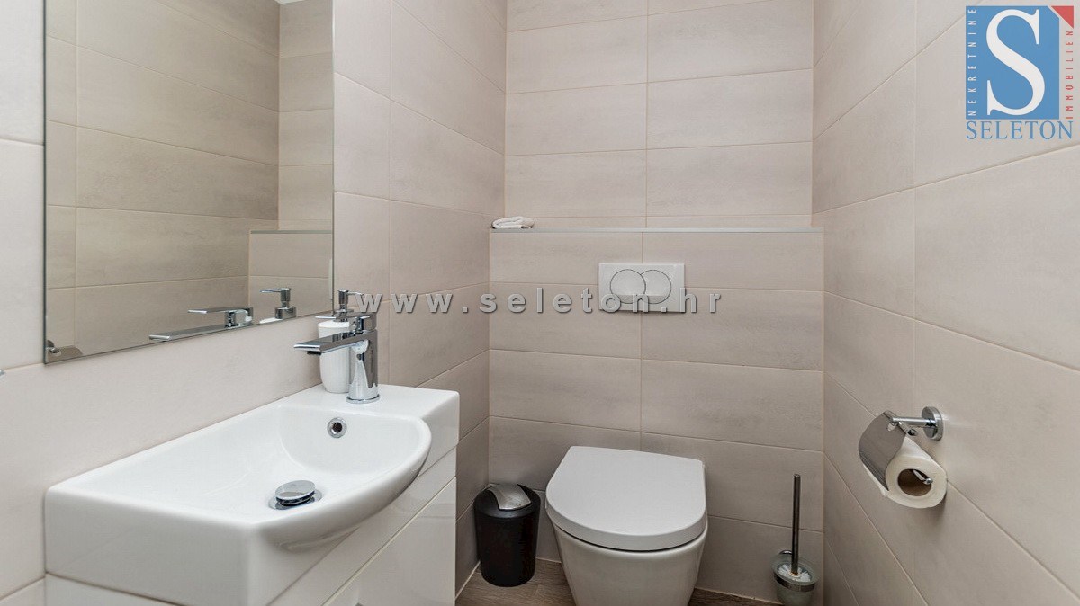 Poreč-Parenzo - dintorni, casa indipendente di 130 m2 con piscina