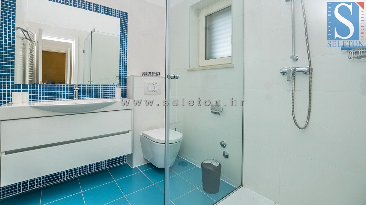 Poreč-Parenzo - dintorni, casa indipendente di 130 m2 con piscina