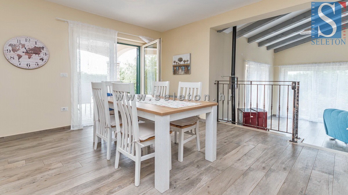 Poreč-Parenzo - dintorni, casa indipendente di 130 m2 con piscina
