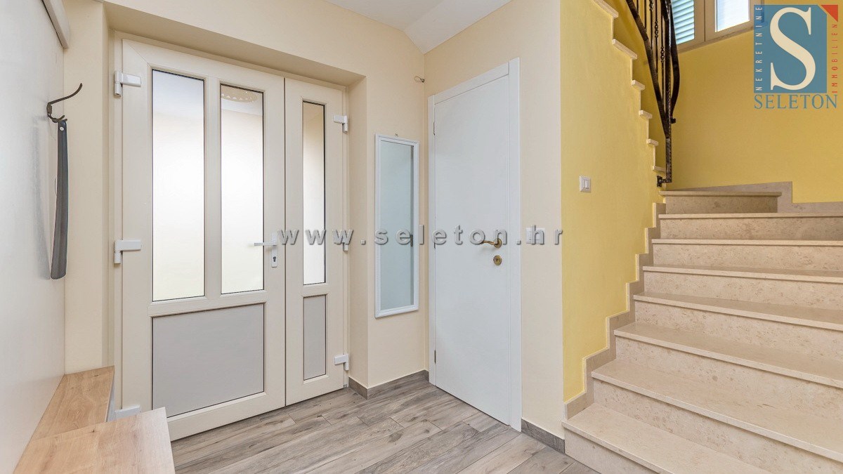 Poreč-Parenzo - dintorni, casa indipendente di 130 m2 con piscina