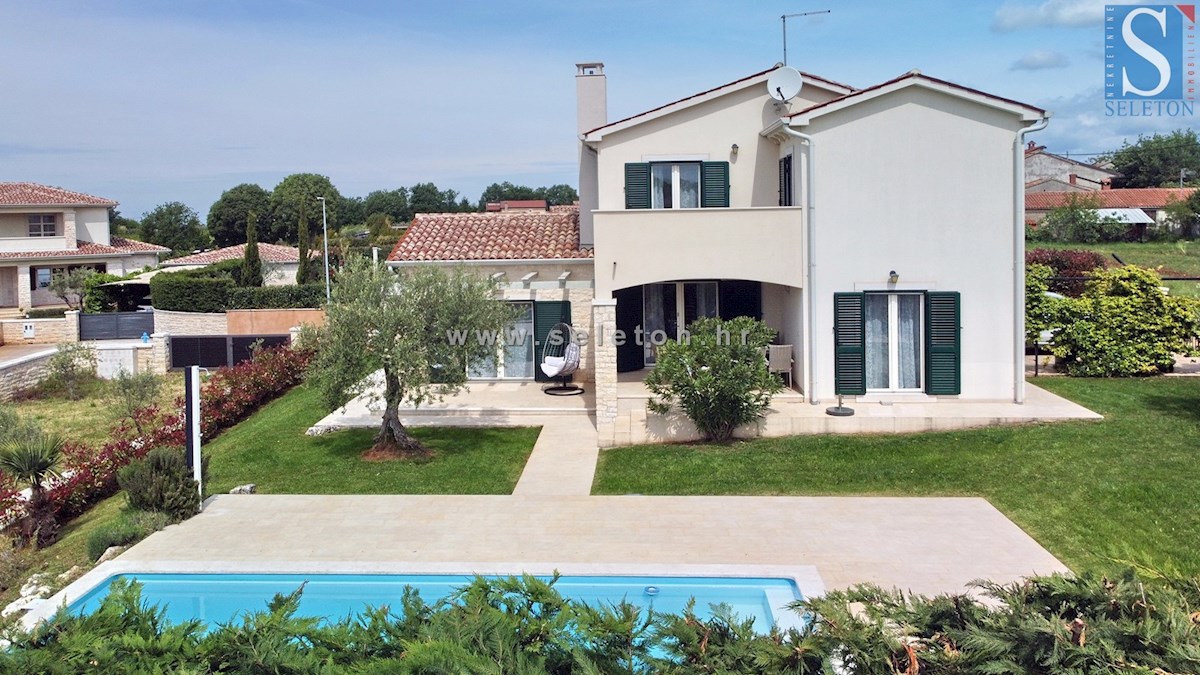 Poreč-Parenzo - dintorni, casa indipendente di 130 m2 con piscina