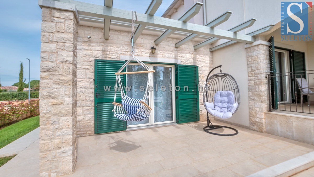 Poreč-Parenzo - dintorni, casa indipendente di 130 m2 con piscina