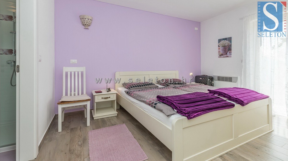 Poreč-Parenzo - dintorni, casa indipendente di 130 m2 con piscina