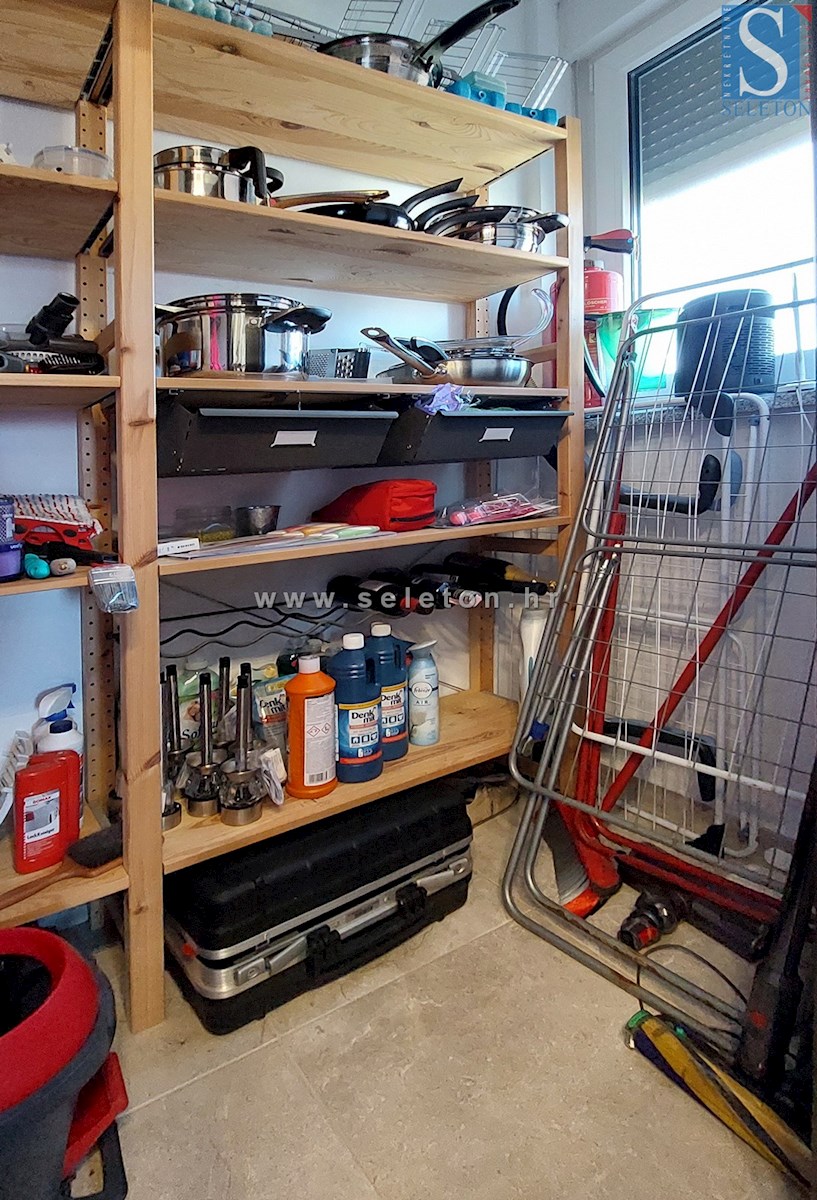 Funtana, appartamento arredato su due piani di 76 m2