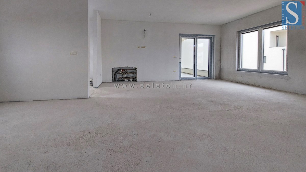 Istria, Poreč-Parenzo, nuovo appartamento di 91 m2, 1° piano, a circa 800 m dal mare (in linea d'aria)