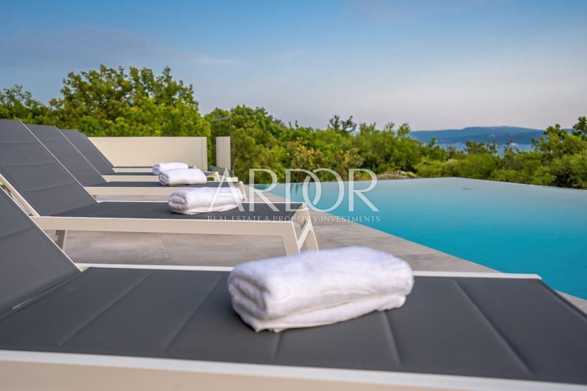 Casa Jadranovo, Crikvenica, 379,42m2