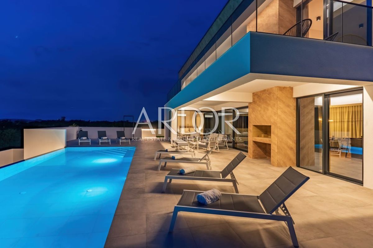 Casa Jadranovo, Crikvenica, 379,42m2