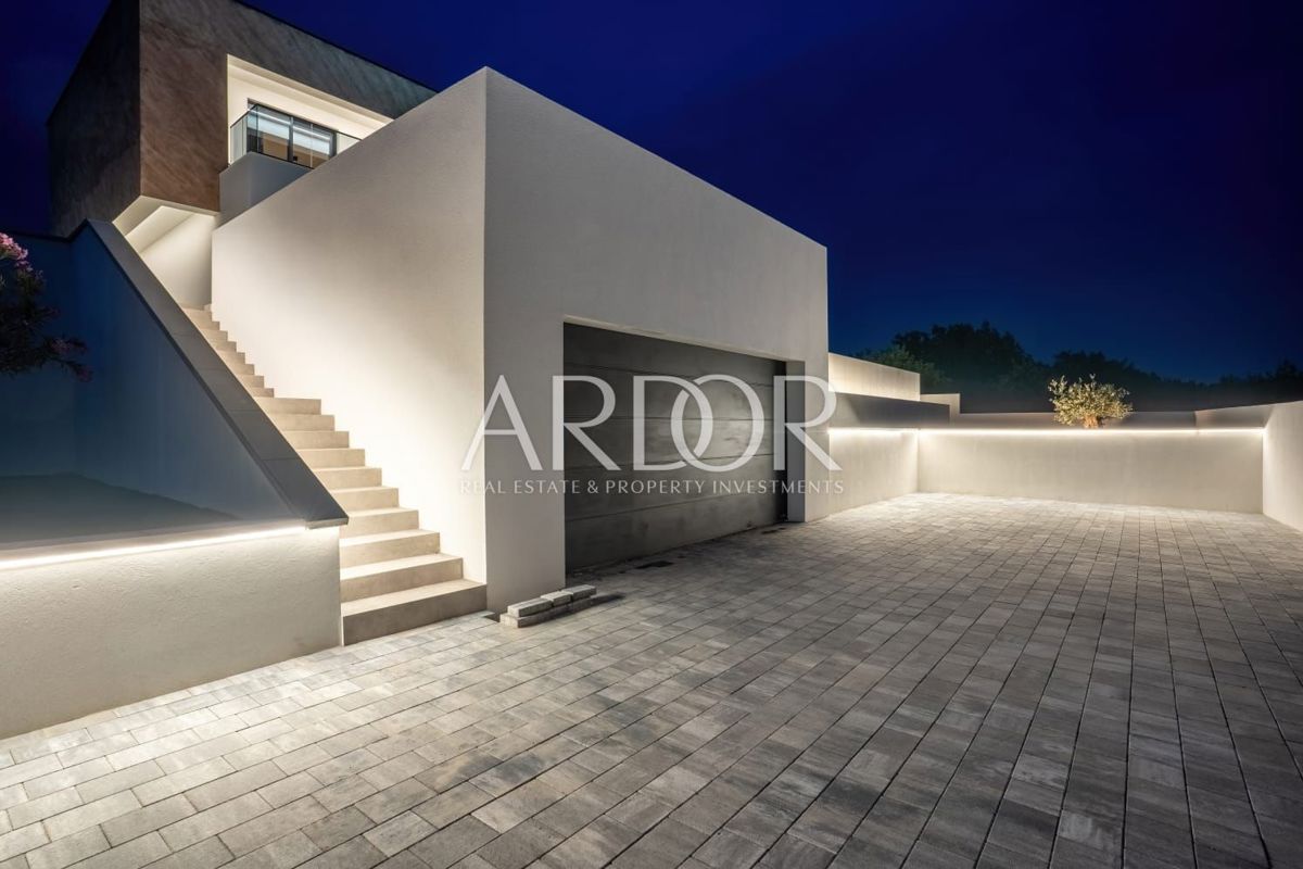 Casa Jadranovo, Crikvenica, 379,42m2