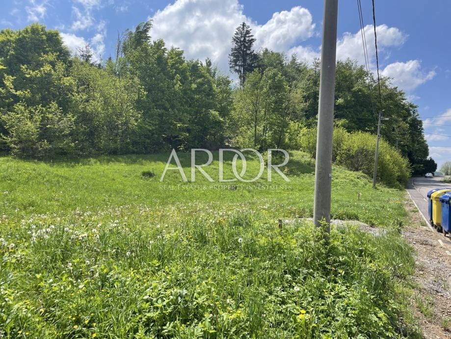 Terreno Delnice, 900m2