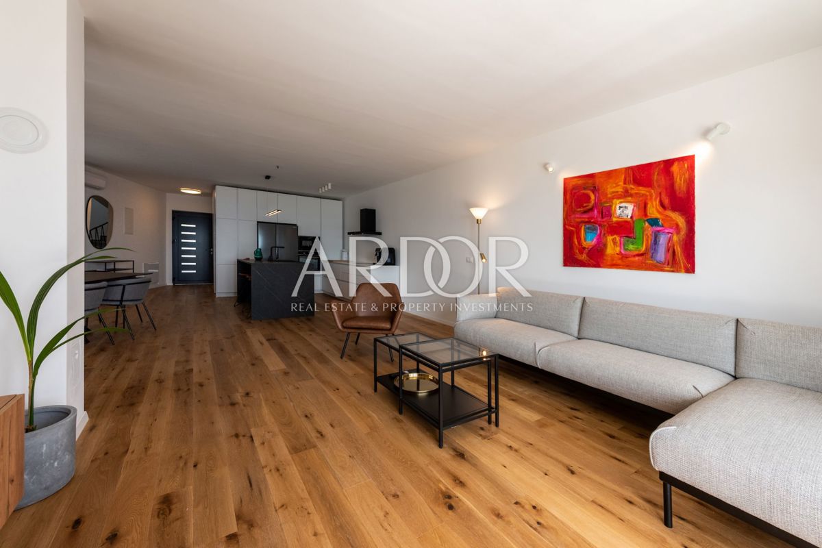 Appartamento Kostrena, 213m2