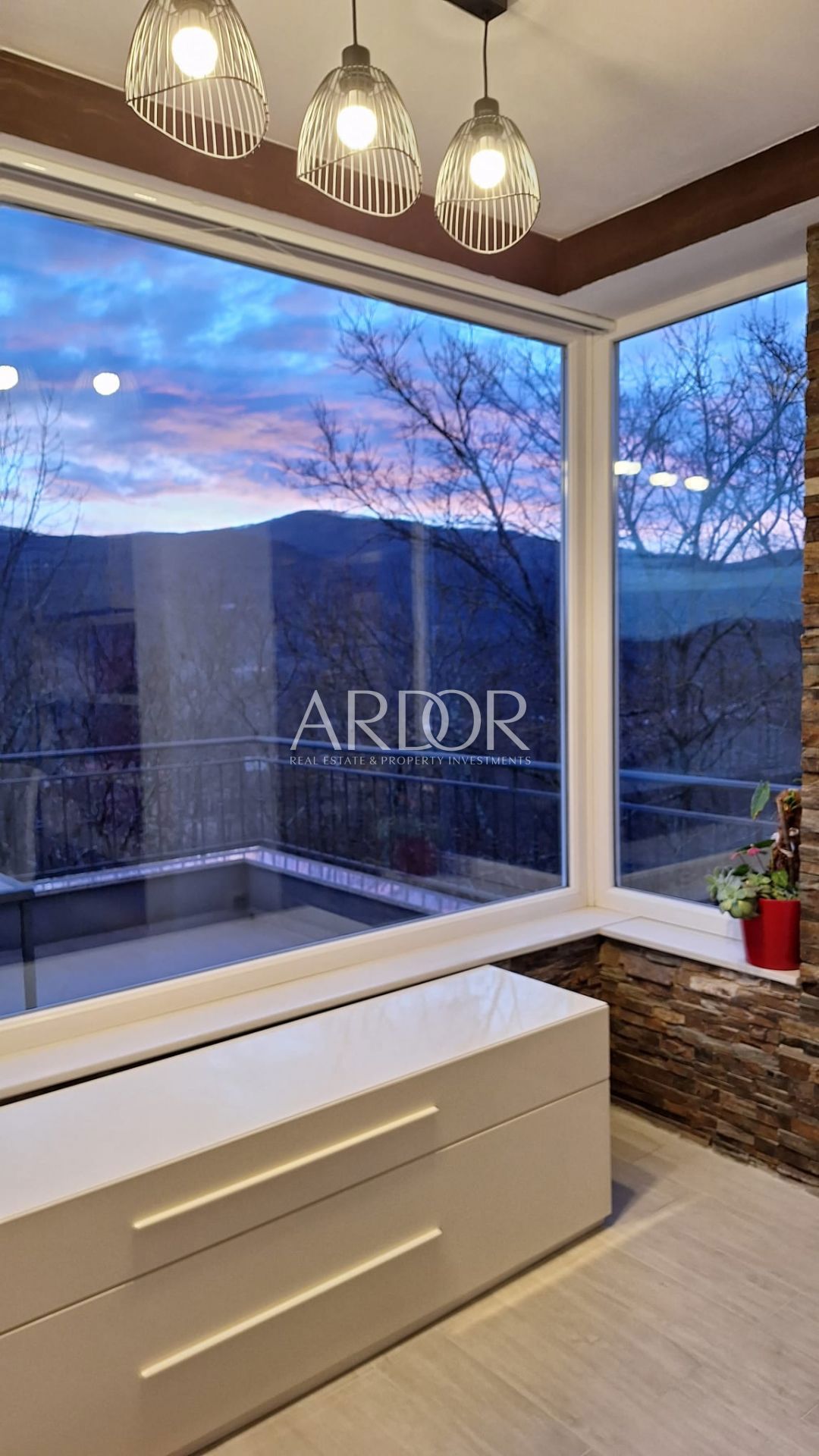 Appartamento Brešca, Matulji, 137m2