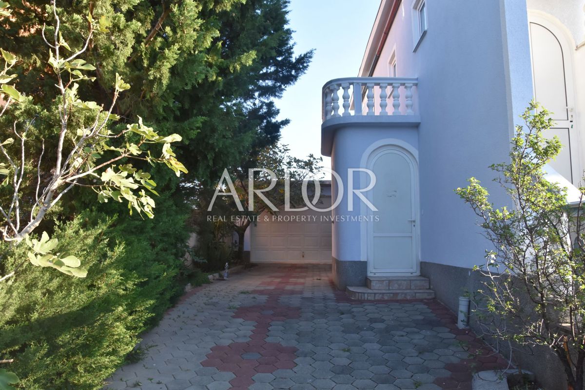Casa Karlobag, 202m2