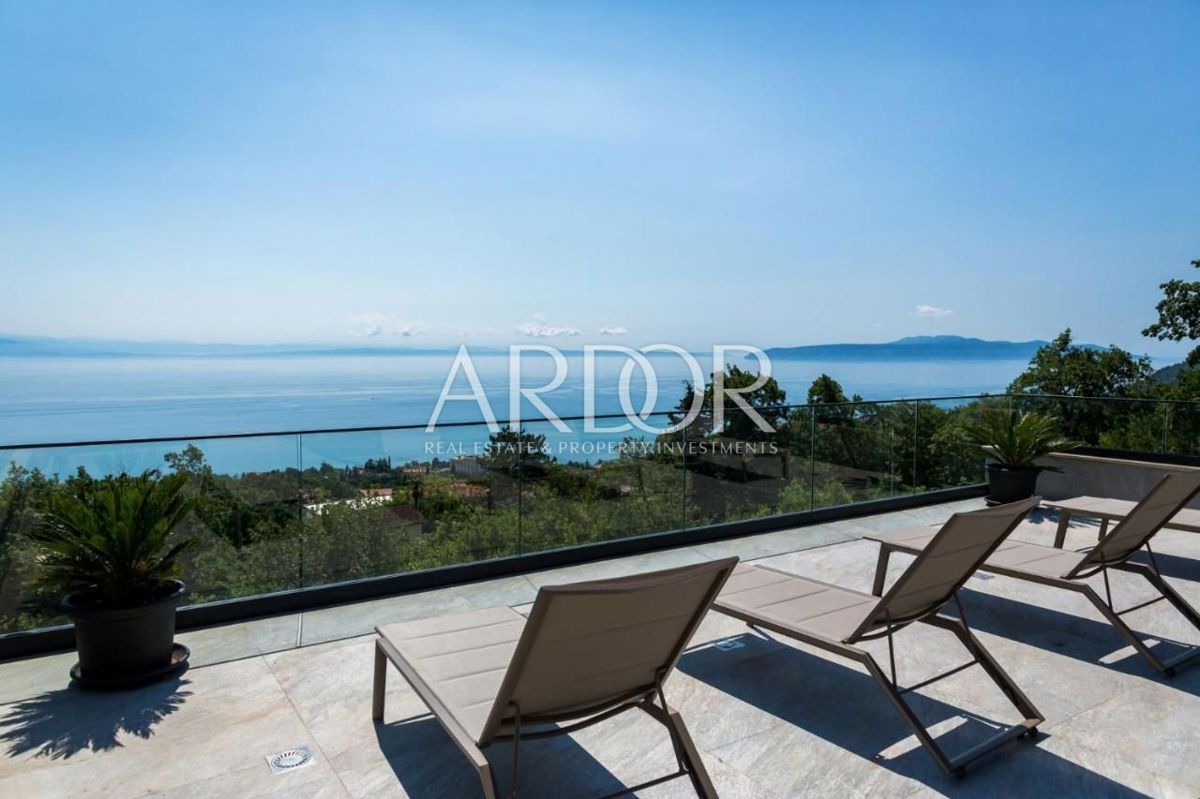 Villa Lovran, 307m2