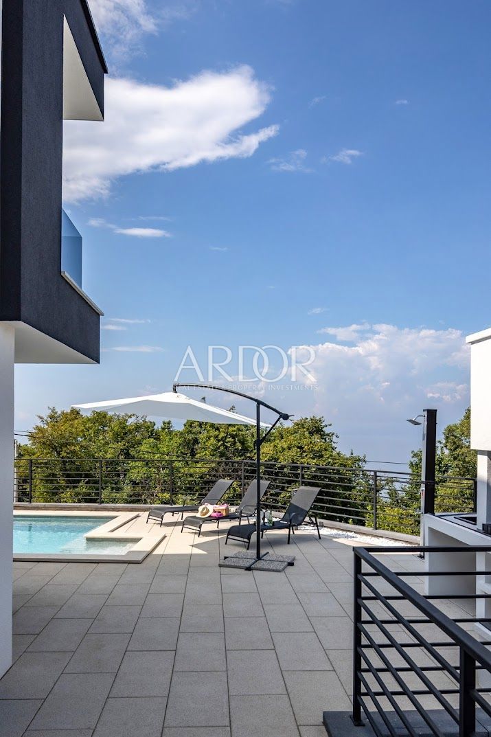 Casa Kostrena, 245m2