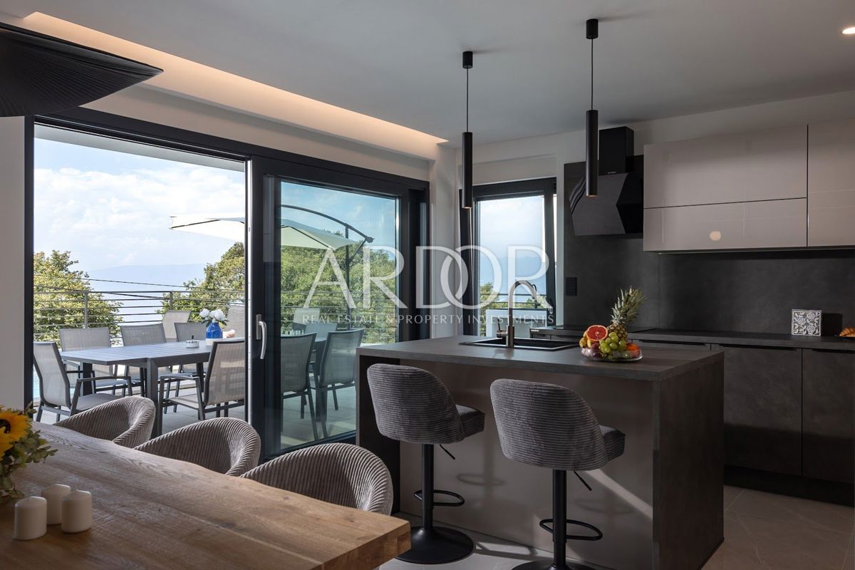 Casa Kostrena, 245m2