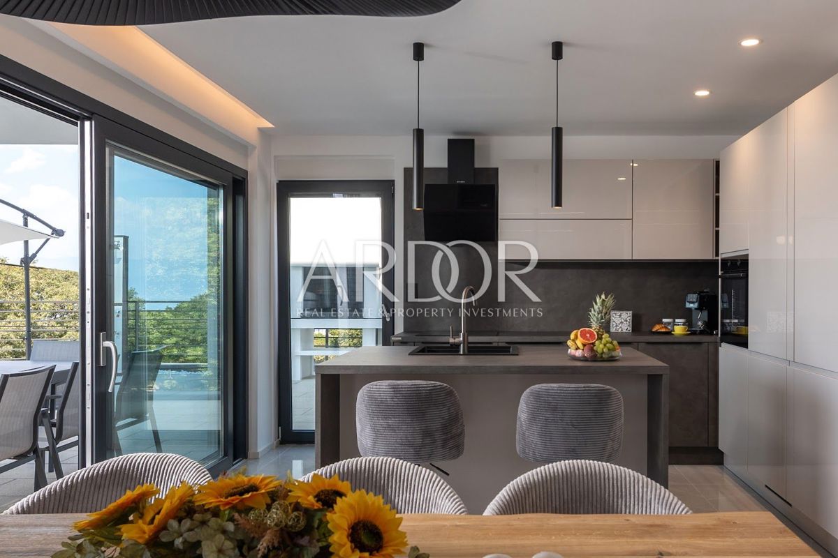 Casa Kostrena, 245m2