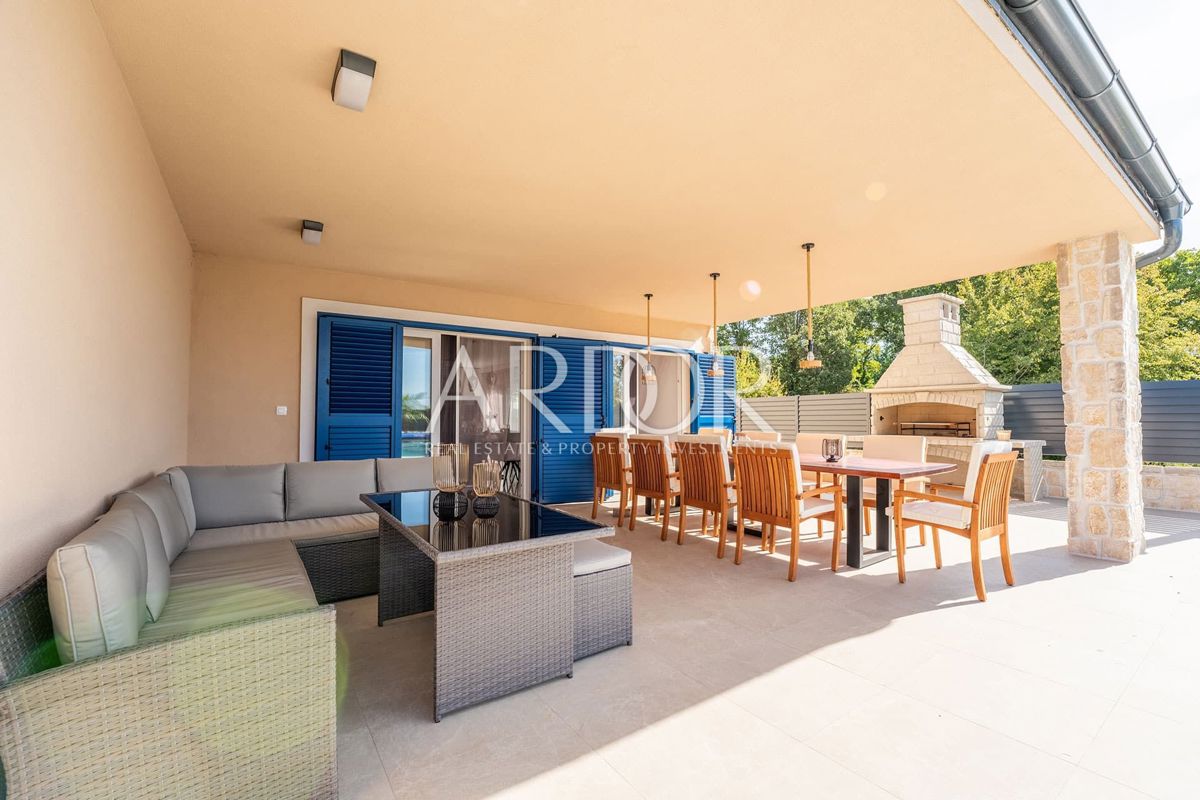 Casa Kras, Dobrinj, 300m2