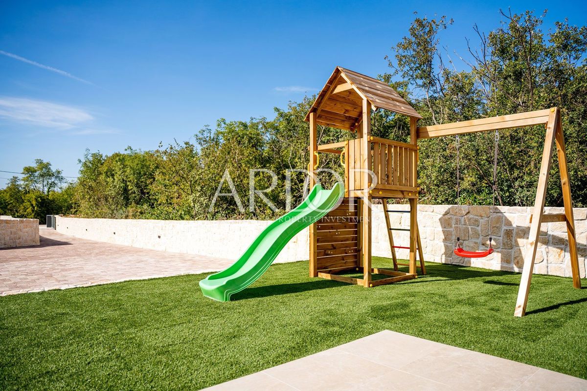 Casa Kras, Dobrinj, 300m2